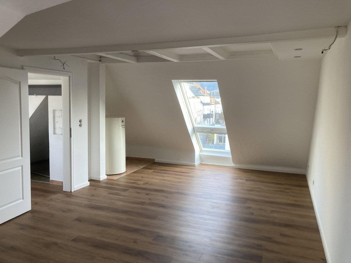 Prenájom domu 140 m², pozemek 200 m², Fellbach, Bádensko-Wurttembersko Prenájom domu 140 m², pozemek 200 m², Fellbach, Bádensko-Wurttembersko