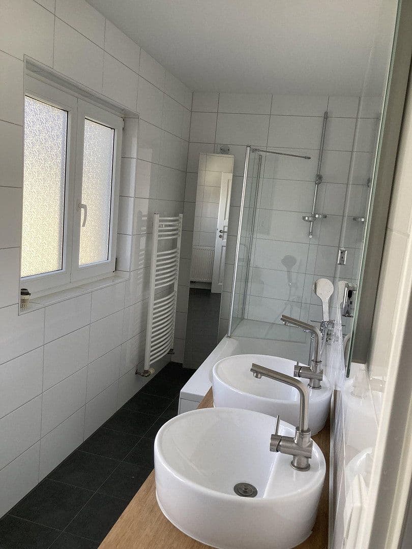 Prenájom domu 140 m², pozemek 200 m², Fellbach, Bádensko-Wurttembersko Prenájom domu 140 m², pozemek 200 m², Fellbach, Bádensko-Wurttembersko