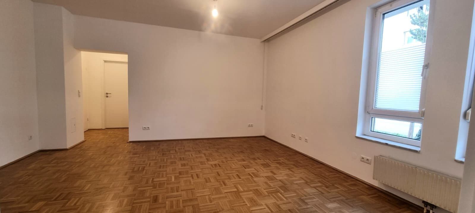 Prenájom kancelárie 53 m², Auhofstraße 129/3, Wien, Viedeň Prenájom kancelárie 53 m², Auhofstraße 129/3, Wien, Viedeň