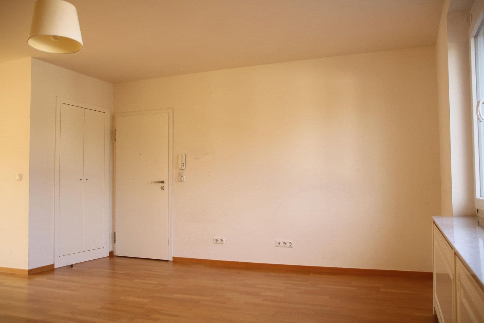 Prenájom bytu 3-izbový 89 m², Hanau, Hesensko Prenájom bytu 3-izbový 89 m², Hanau, Hesensko