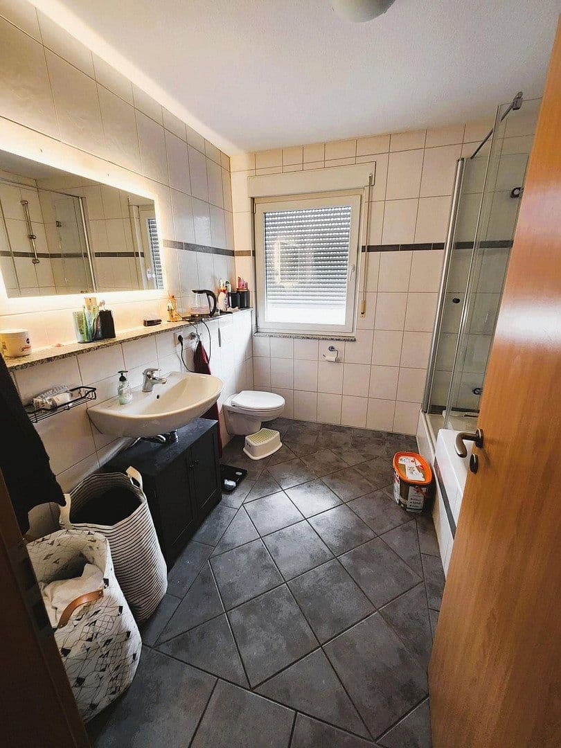 Prenájom bytu 4-izbový 116 m², Gartenstraße 46, Bergheim, Severné Porýnie - Westfálsko Prenájom bytu 4-izbový 116 m², Gartenstraße 46, Bergheim, Severné Porýnie - Westfálsko