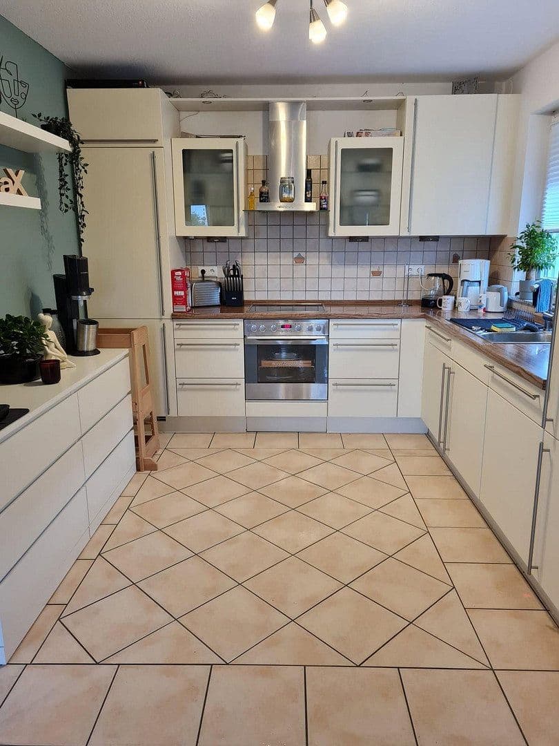 Prenájom bytu 4-izbový 116 m², Gartenstraße 46, Bergheim, Severné Porýnie - Westfálsko Prenájom bytu 4-izbový 116 m², Gartenstraße 46, Bergheim, Severné Porýnie - Westfálsko