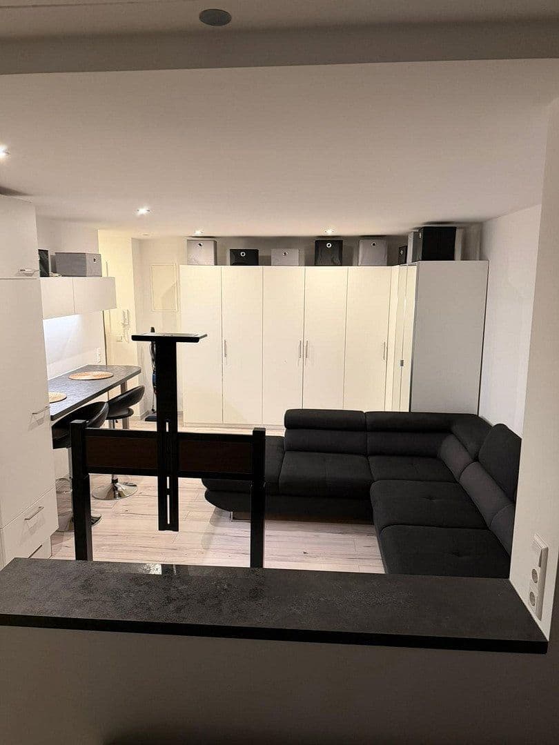 Prenájom bytu 1-izbový 39 m², Möhringer Landstraße 35, Stuttgart, Bádensko-Wurttembersko Prenájom bytu 1-izbový 39 m², Möhringer Landstraße 35, Stuttgart, Bádensko-Wurttembersko