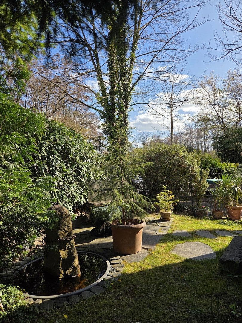 Prenájom bytu 4-izbový 193 m², Neuwied, Porýnie-Falcko Prenájom bytu 4-izbový 193 m², Neuwied, Porýnie-Falcko