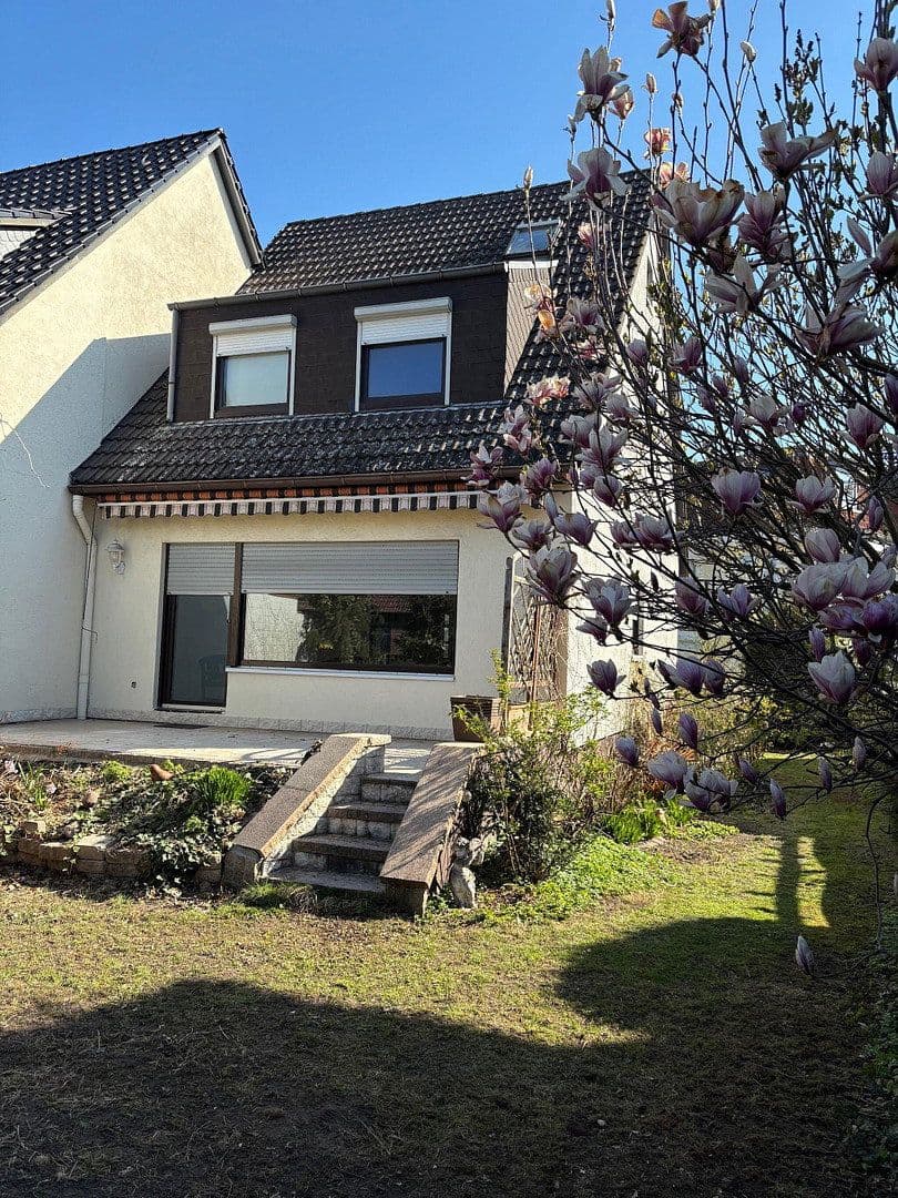 Predaj domu 97 m², pozemek 310 m², Berlin, Berlín Predaj domu 97 m², pozemek 310 m², Berlin, Berlín