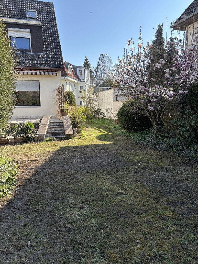 Predaj domu 97 m², pozemek 310 m², Berlin, Berlín Predaj domu 97 m², pozemek 310 m², Berlin, Berlín