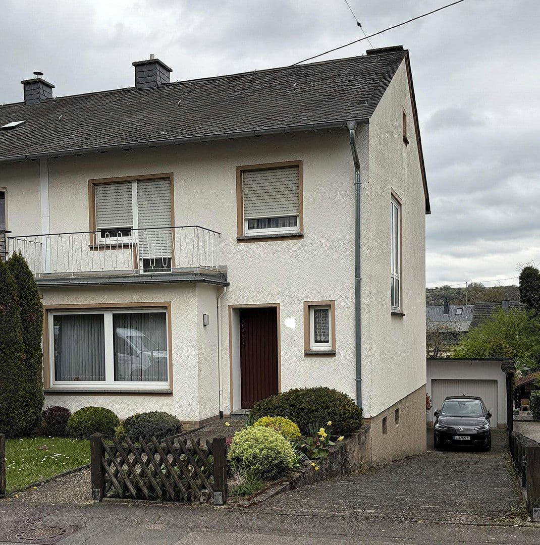 Predaj domu 120 m², pozemek 537 m², Trier, Porýnie-Falcko Predaj domu 120 m², pozemek 537 m², Trier, Porýnie-Falcko