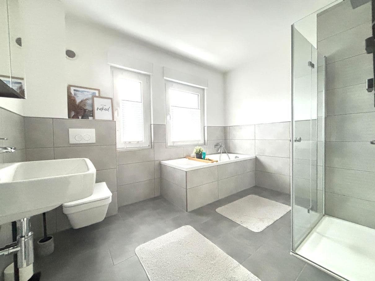 Predaj domu 140 m², pozemek 985 m², Nonnweiler, Sársko Predaj domu 140 m², pozemek 985 m², Nonnweiler, Sársko