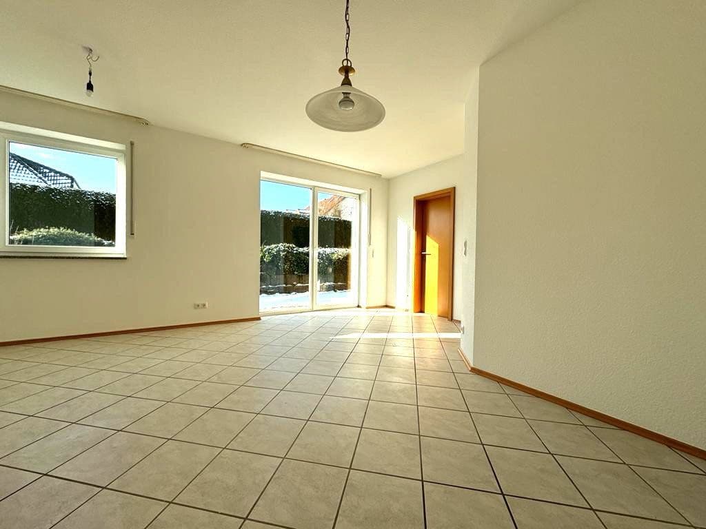 Prenájom bytu 2-izbový 56 m², Kalkstr. 28, Trierweiler, Porýnie-Falcko Prenájom bytu 2-izbový 56 m², Kalkstr. 28, Trierweiler, Porýnie-Falcko