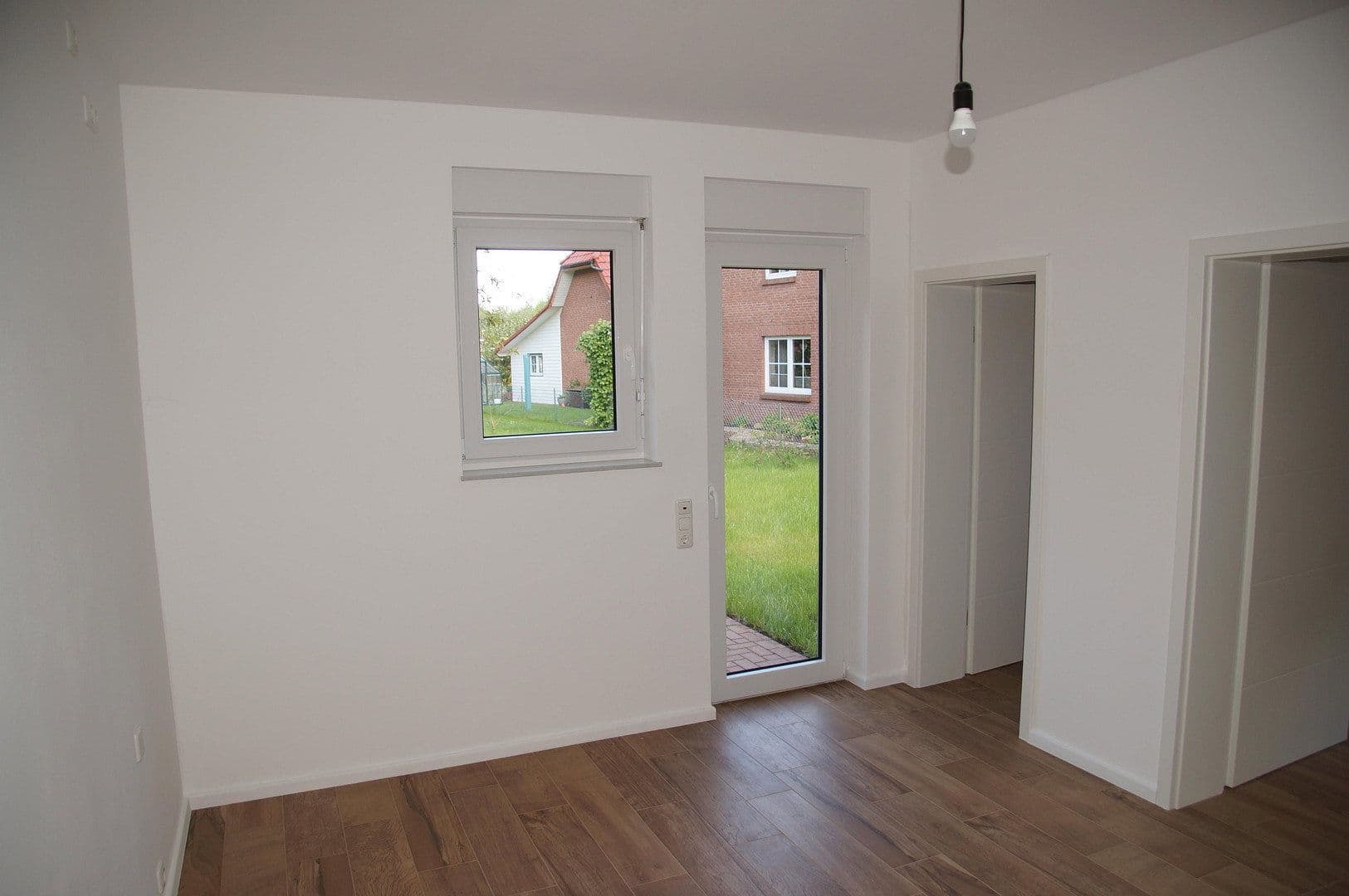 Prenájom domu 133 m², pozemek 568 m², Schwarmstedt, Dolné Sasko Prenájom domu 133 m², pozemek 568 m², Schwarmstedt, Dolné Sasko