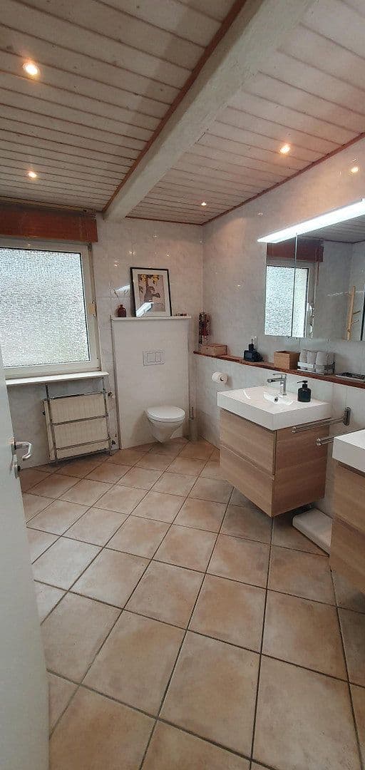 Predaj domu 183 m², pozemek 975 m², Linsengericht, Hesensko Predaj domu 183 m², pozemek 975 m², Linsengericht, Hesensko