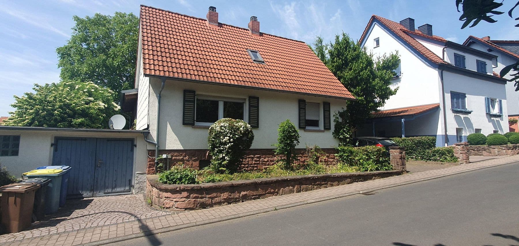 Predaj domu 183 m², pozemek 975 m², Linsengericht, Hesensko Predaj domu 183 m², pozemek 975 m², Linsengericht, Hesensko
