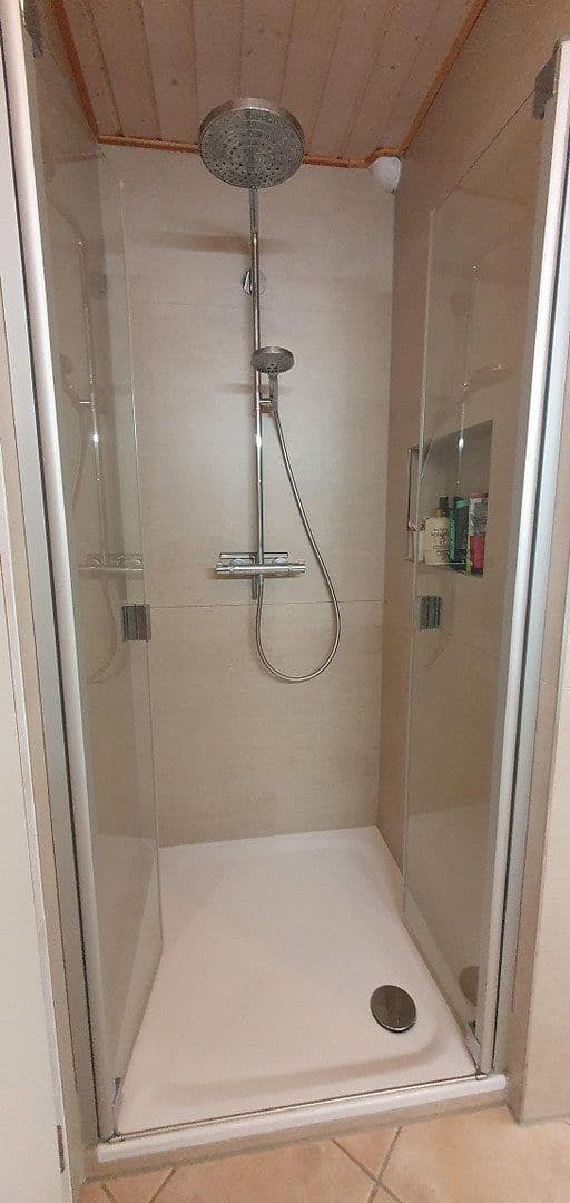 Predaj domu 183 m², pozemek 975 m², Linsengericht, Hesensko Predaj domu 183 m², pozemek 975 m², Linsengericht, Hesensko