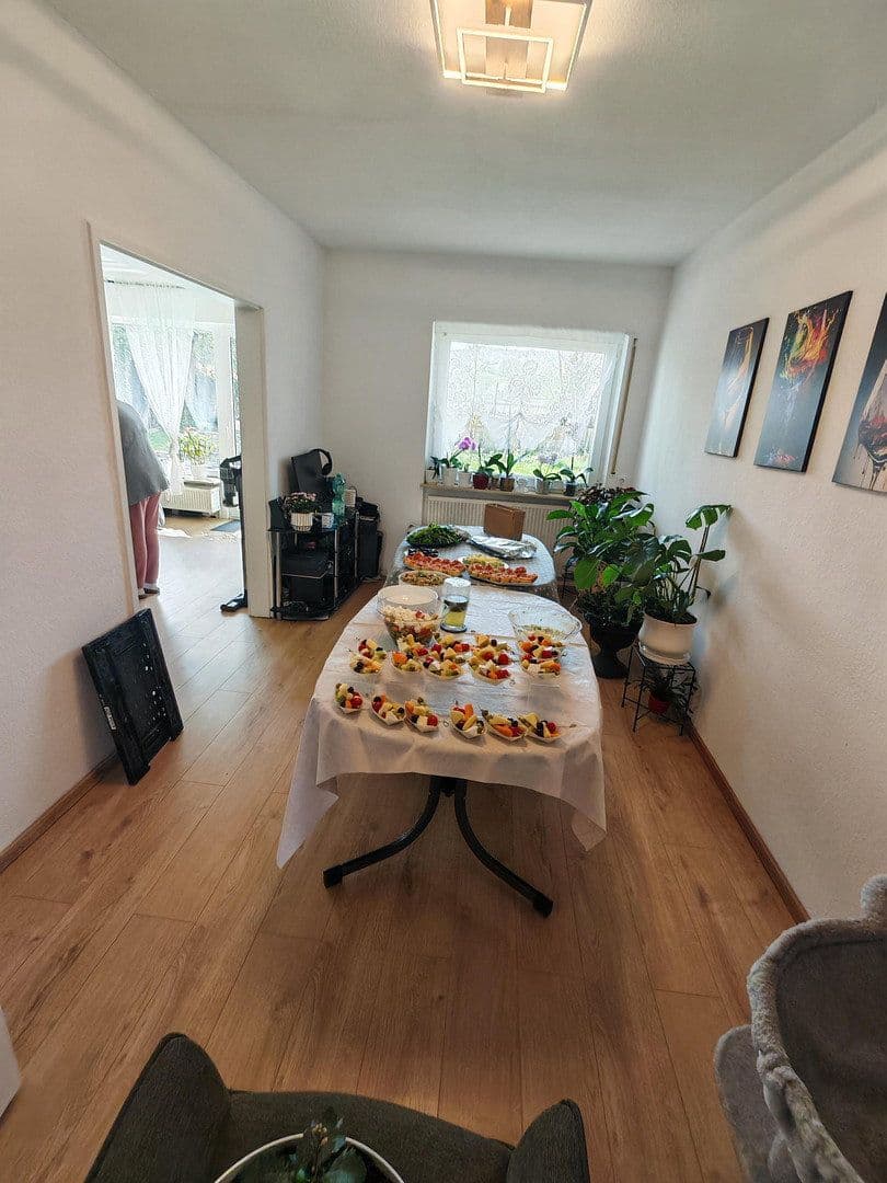 Prenájom bytu 4-izbový 135 m², Heinrich-Weber-Str. 37, Heppenheim, Hesensko Prenájom bytu 4-izbový 135 m², Heinrich-Weber-Str. 37, Heppenheim, Hesensko