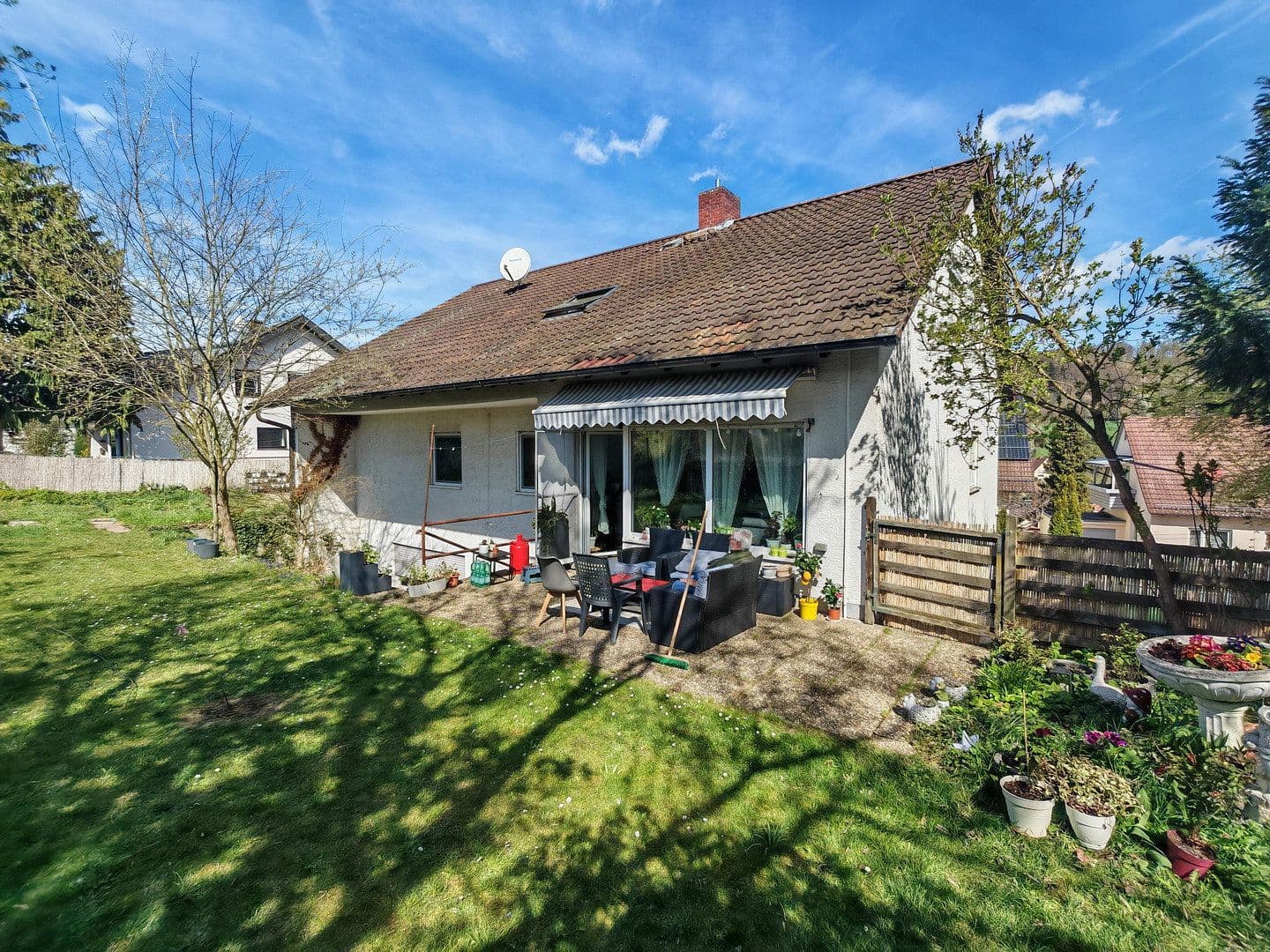 Prenájom bytu 4-izbový 135 m², Heinrich-Weber-Str. 37, Heppenheim, Hesensko Prenájom bytu 4-izbový 135 m², Heinrich-Weber-Str. 37, Heppenheim, Hesensko