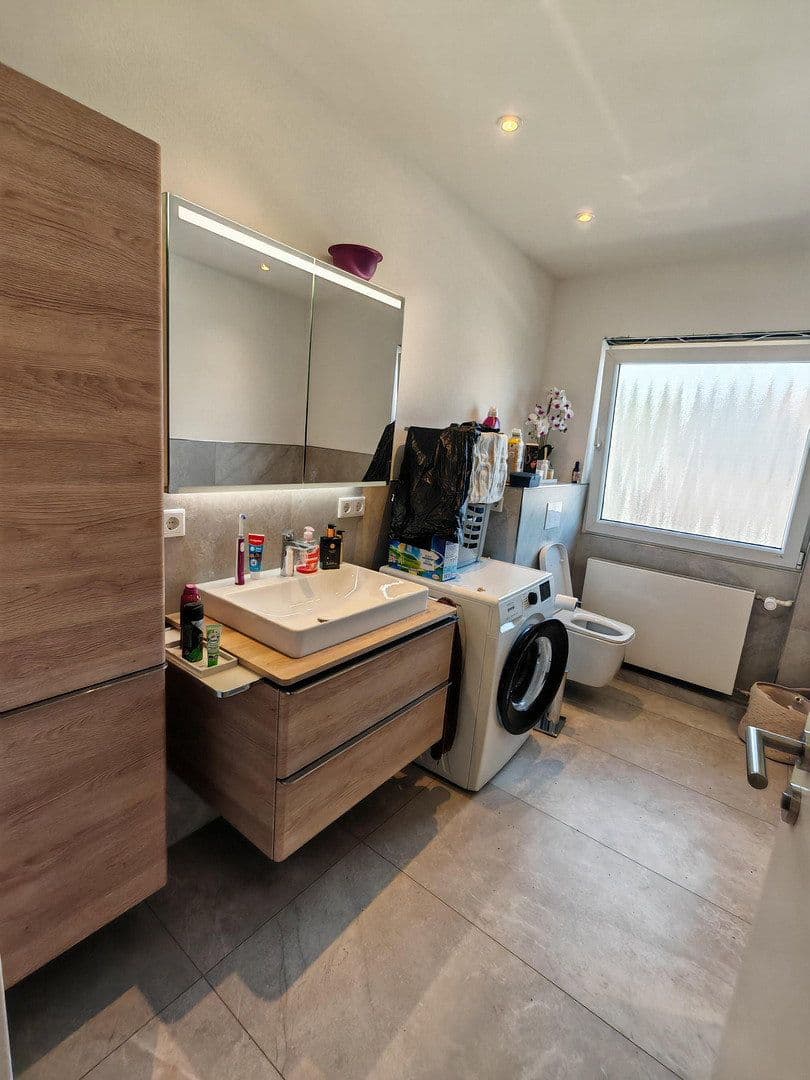 Prenájom bytu 4-izbový 135 m², Heinrich-Weber-Str. 37, Heppenheim, Hesensko Prenájom bytu 4-izbový 135 m², Heinrich-Weber-Str. 37, Heppenheim, Hesensko