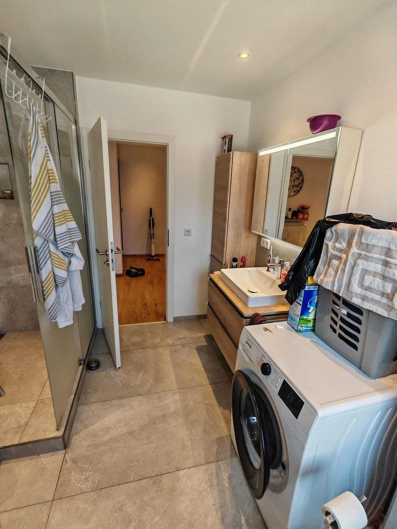 Prenájom bytu 4-izbový 135 m², Heinrich-Weber-Str. 37, Heppenheim, Hesensko Prenájom bytu 4-izbový 135 m², Heinrich-Weber-Str. 37, Heppenheim, Hesensko