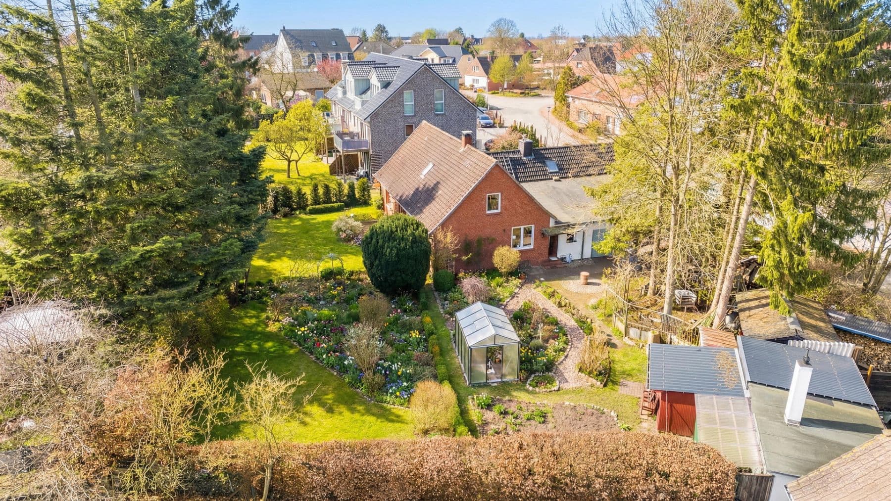 Predaj domu 141 m², pozemek 1.189 m², Wankendorf, Šlezvicko-Holštajnsko Predaj domu 141 m², pozemek 1.189 m², Wankendorf, Šlezvicko-Holštajnsko