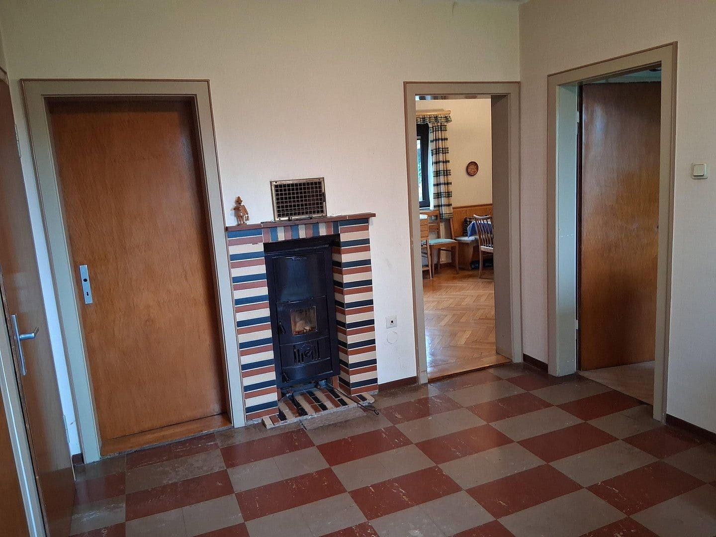 Predaj domu 130 m², pozemek 5.500 m², Korbach, Hesensko Predaj domu 130 m², pozemek 5.500 m², Korbach, Hesensko