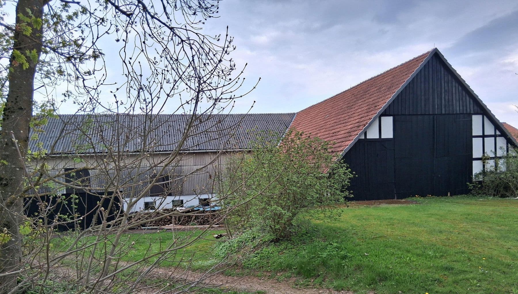 Predaj domu 130 m², pozemek 5.500 m², Korbach, Hesensko Predaj domu 130 m², pozemek 5.500 m², Korbach, Hesensko