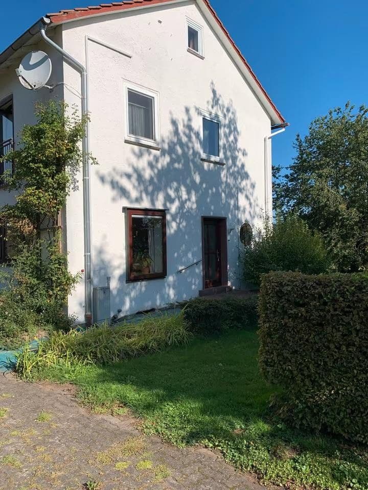 Predaj domu 130 m², pozemek 5.500 m², Korbach, Hesensko Predaj domu 130 m², pozemek 5.500 m², Korbach, Hesensko