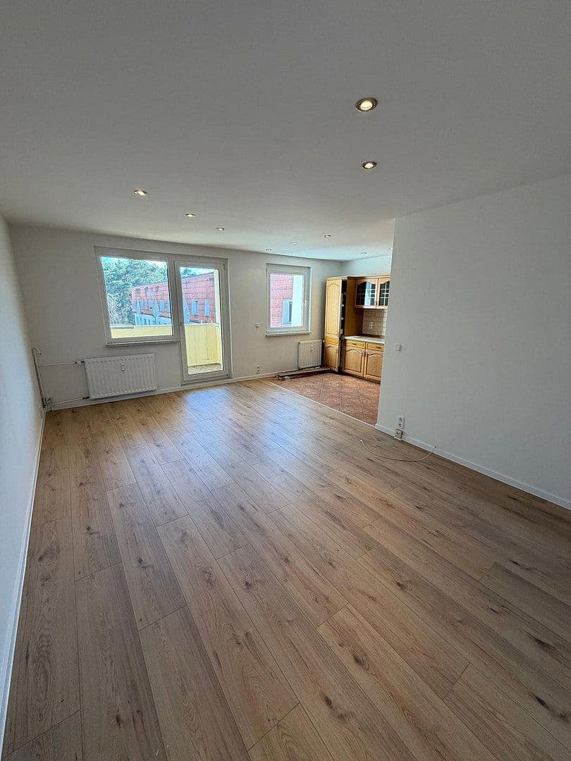 Prenájom bytu 3-izbový 68 m², Friedensstr. 18c, Bestensee, Brandenbursko Prenájom bytu 3-izbový 68 m², Friedensstr. 18c, Bestensee, Brandenbursko