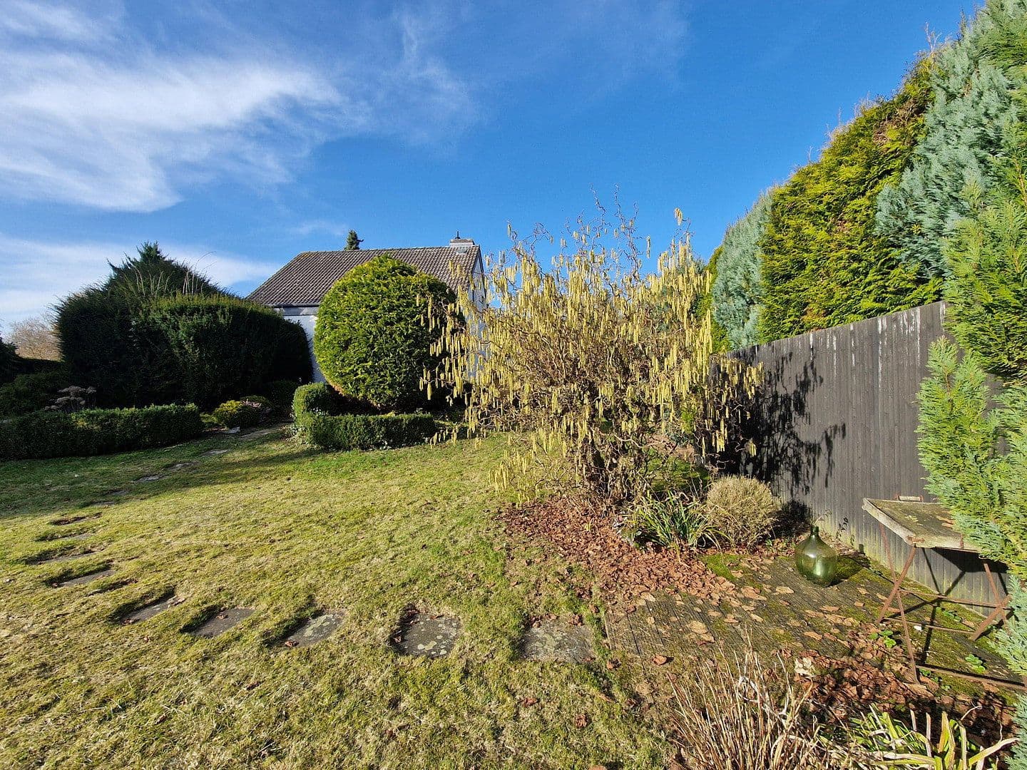 Predaj domu 120 m², pozemek 1.300 m², Bad Münder am Deister, Dolné Sasko Predaj domu 120 m², pozemek 1.300 m², Bad Münder am Deister, Dolné Sasko