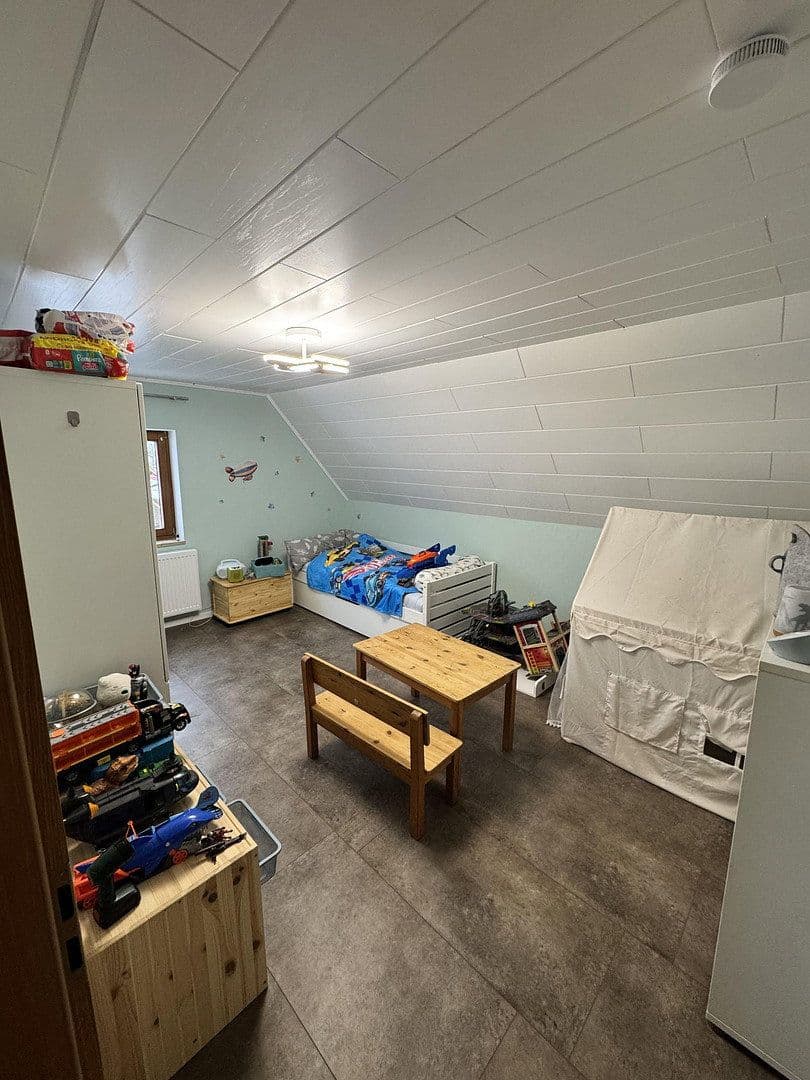 Predaj domu 131 m², pozemek 672 m², Neukirchen bei Sulzbach-Rosenberg, Bavorsko Predaj domu 131 m², pozemek 672 m², Neukirchen bei Sulzbach-Rosenberg, Bavorsko