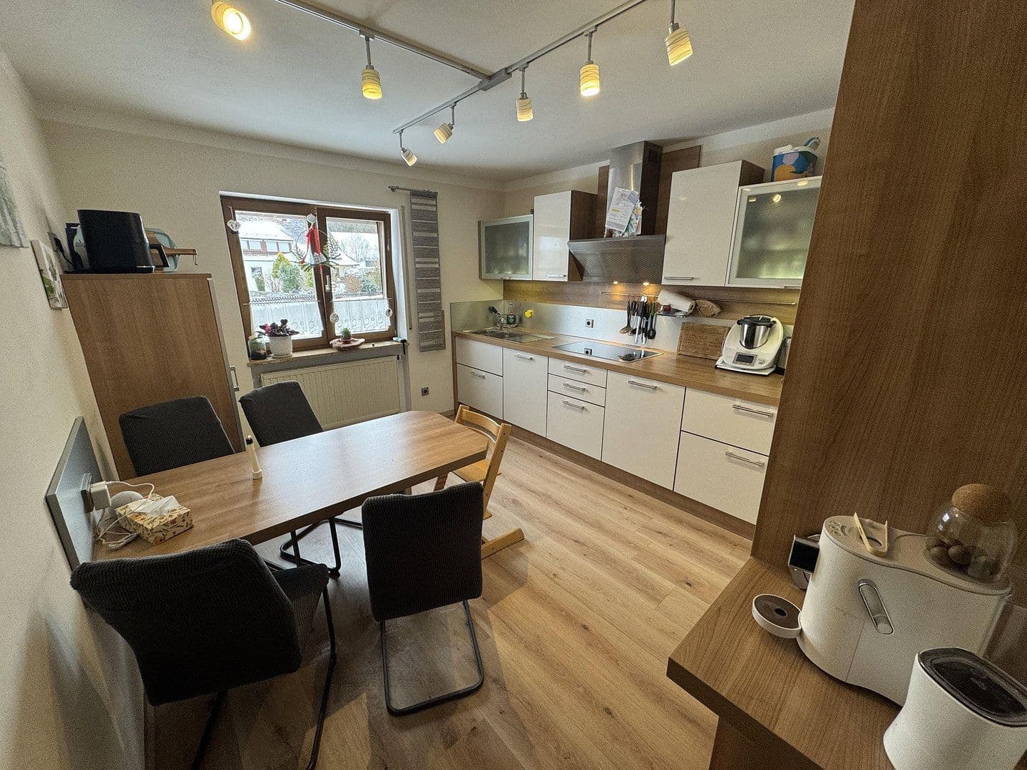 Predaj domu 131 m², pozemek 672 m², Neukirchen bei Sulzbach-Rosenberg, Bavorsko Predaj domu 131 m², pozemek 672 m², Neukirchen bei Sulzbach-Rosenberg, Bavorsko