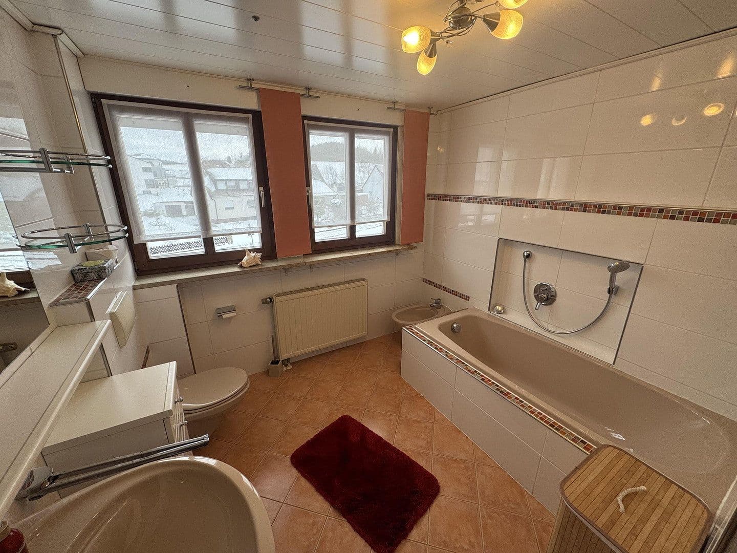 Predaj domu 131 m², pozemek 672 m², Neukirchen bei Sulzbach-Rosenberg, Bavorsko Predaj domu 131 m², pozemek 672 m², Neukirchen bei Sulzbach-Rosenberg, Bavorsko