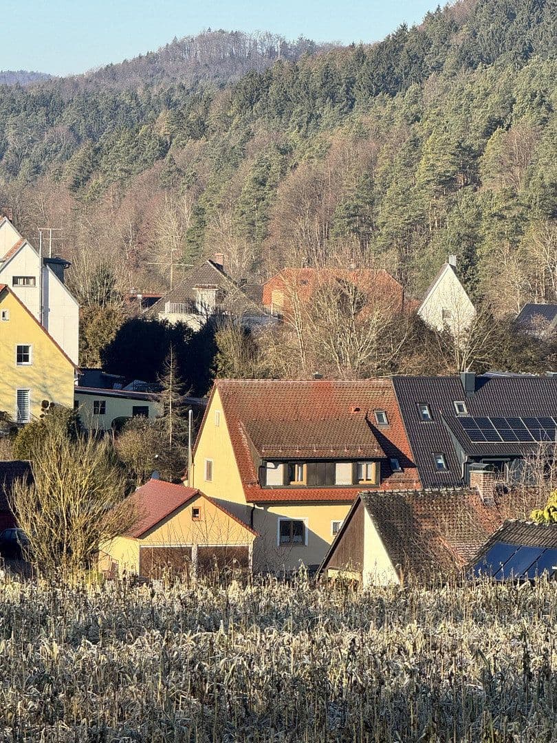 Predaj domu 131 m², pozemek 672 m², Neukirchen bei Sulzbach-Rosenberg, Bavorsko Predaj domu 131 m², pozemek 672 m², Neukirchen bei Sulzbach-Rosenberg, Bavorsko