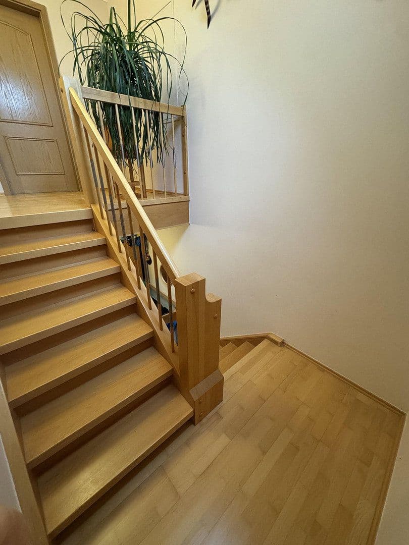 Predaj domu 131 m², pozemek 672 m², Neukirchen bei Sulzbach-Rosenberg, Bavorsko Predaj domu 131 m², pozemek 672 m², Neukirchen bei Sulzbach-Rosenberg, Bavorsko