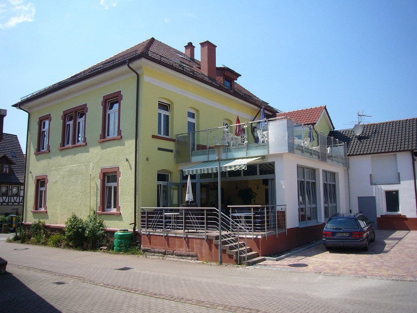 Prenájom bytu 2-izbový 44 m², Durlacherstr. 24, Keltern, Bádensko-Wurttembersko Prenájom bytu 2-izbový 44 m², Durlacherstr. 24, Keltern, Bádensko-Wurttembersko