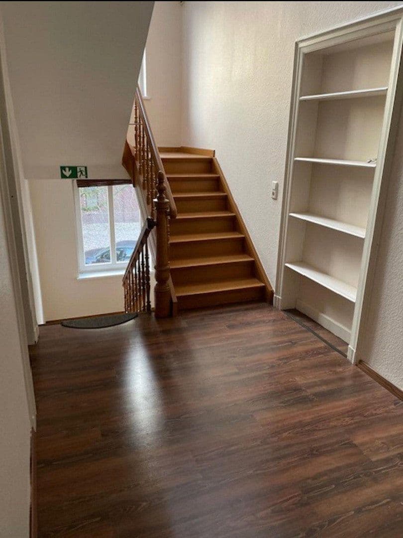 Prenájom kancelárie 156 m², Oberbenrader strasse 51, Krefeld, Severné Porýnie - Westfálsko Prenájom kancelárie 156 m², Oberbenrader strasse 51, Krefeld, Severné Porýnie - Westfálsko