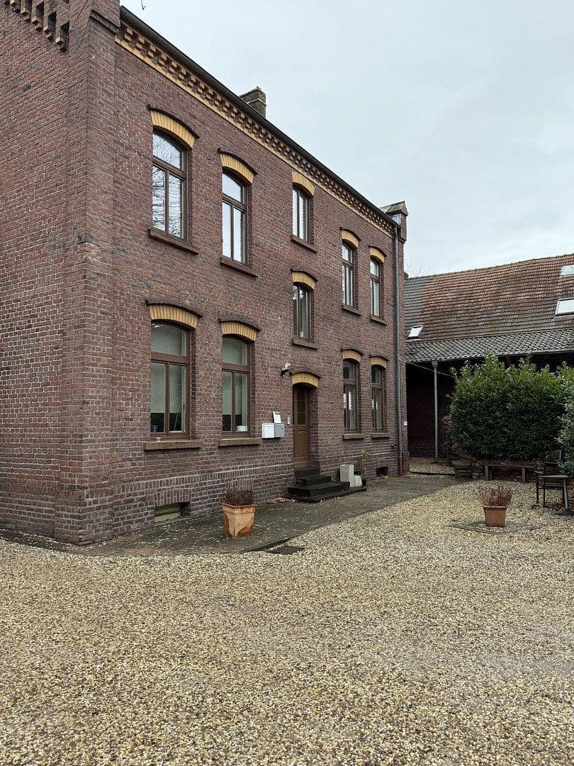 Prenájom kancelárie 156 m², Oberbenrader strasse 51, Krefeld, Severné Porýnie - Westfálsko Prenájom kancelárie 156 m², Oberbenrader strasse 51, Krefeld, Severné Porýnie - Westfálsko
