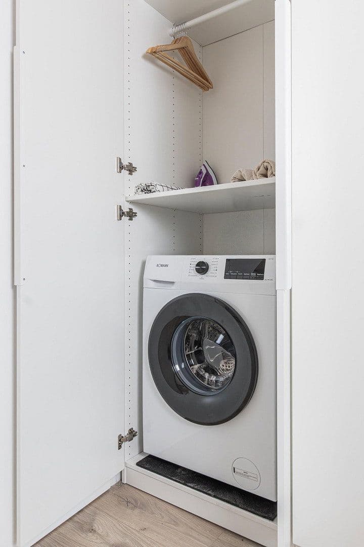 Prenájom bytu 1-izbový 20 m², Sonnenstr. 36a, Düsseldorf, Severné Porýnie - Westfálsko Prenájom bytu 1-izbový 20 m², Sonnenstr. 36a, Düsseldorf, Severné Porýnie - Westfálsko