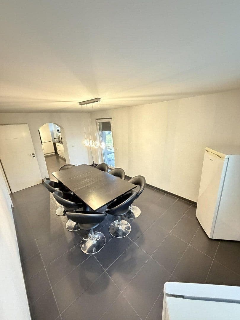 Predaj domu 300 m², pozemek 1.050 m², Darmstädterstrasse 3, Pfungstadt, Hesensko Predaj domu 300 m², pozemek 1.050 m², Darmstädterstrasse 3, Pfungstadt, Hesensko