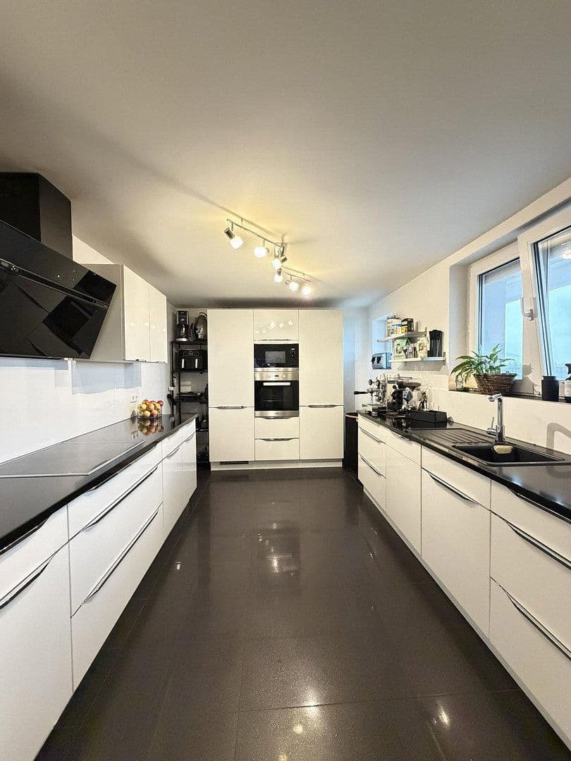 Predaj domu 300 m², pozemek 1.050 m², Darmstädterstrasse 3, Pfungstadt, Hesensko Predaj domu 300 m², pozemek 1.050 m², Darmstädterstrasse 3, Pfungstadt, Hesensko