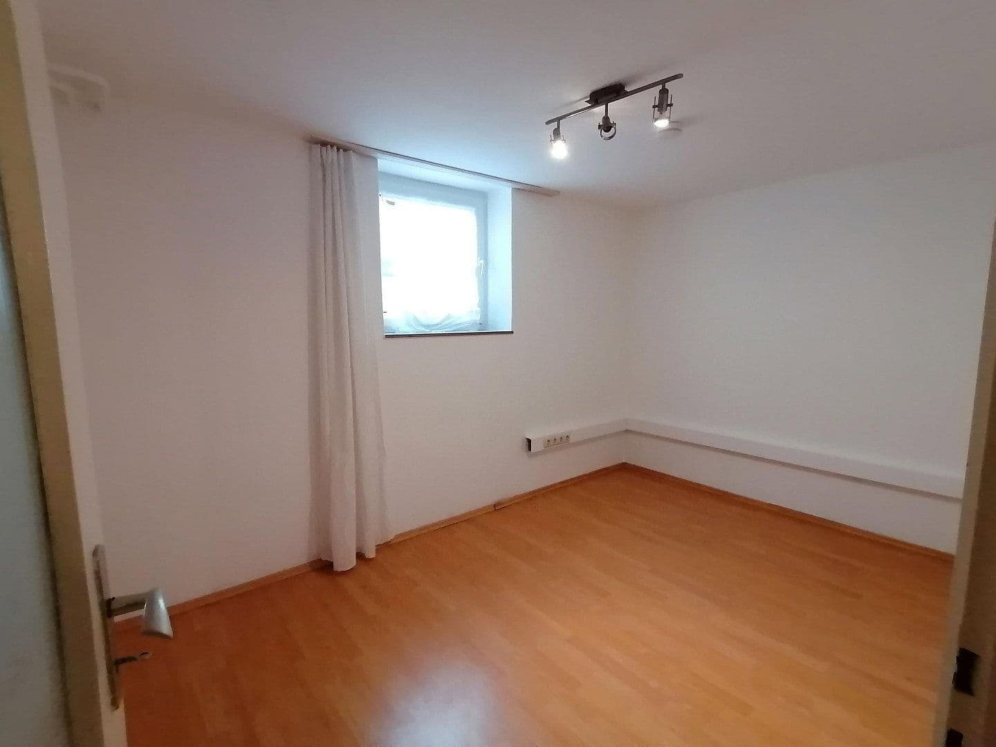 Prenájom kancelárie 51 m², Forstenrieder Allee 116, München, Bavorsko Prenájom kancelárie 51 m², Forstenrieder Allee 116, München, Bavorsko