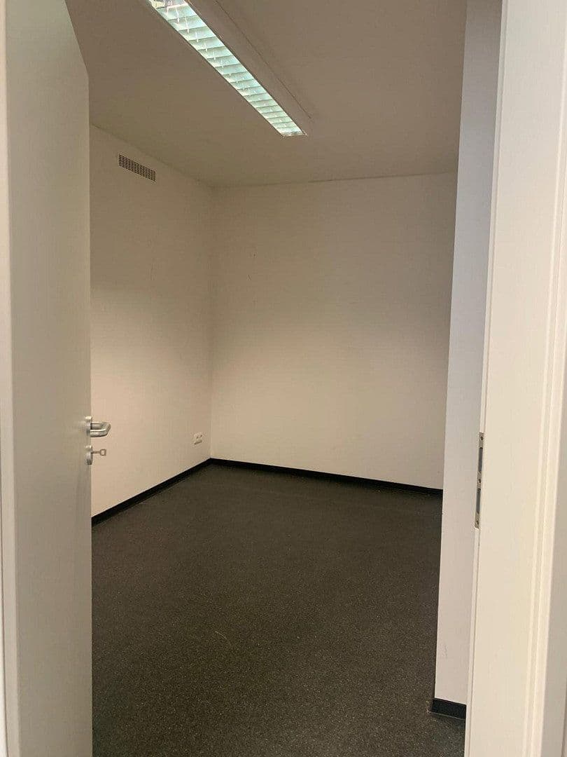 Prenájom nebytového priestoru 150 m², Hochstraße 18, Menden (Sauerland), Severné Porýnie - Westfálsko Prenájom nebytového priestoru 150 m², Hochstraße 18, Menden (Sauerland), Severné Porýnie - Westfálsko