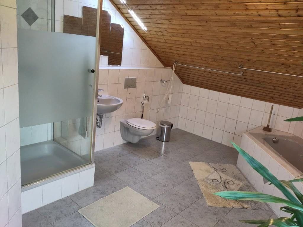 Predaj domu 270 m², pozemek 525 m², St. Leon-Rot, Bádensko-Wurttembersko Predaj domu 270 m², pozemek 525 m², St. Leon-Rot, Bádensko-Wurttembersko