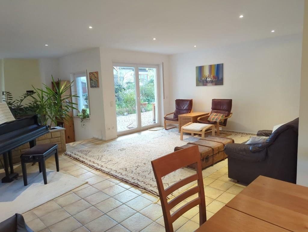 Predaj domu 270 m², pozemek 525 m², St. Leon-Rot, Bádensko-Wurttembersko Predaj domu 270 m², pozemek 525 m², St. Leon-Rot, Bádensko-Wurttembersko