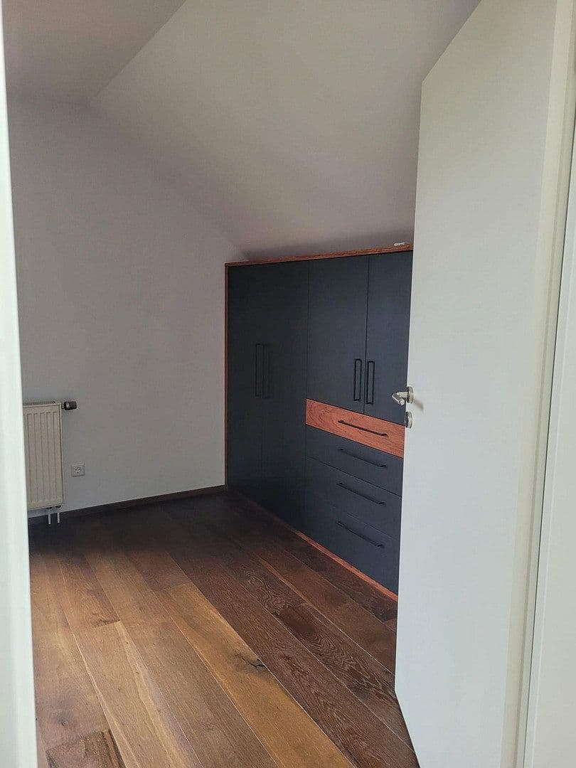 Predaj domu 202 m², pozemek 605 m², Seeheim-Jugenheim, Hesensko Predaj domu 202 m², pozemek 605 m², Seeheim-Jugenheim, Hesensko