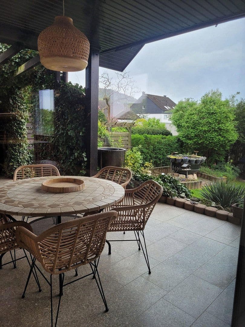 Predaj domu 202 m², pozemek 605 m², Seeheim-Jugenheim, Hesensko Predaj domu 202 m², pozemek 605 m², Seeheim-Jugenheim, Hesensko