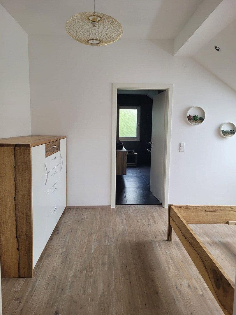 Predaj domu 202 m², pozemek 605 m², Seeheim-Jugenheim, Hesensko Predaj domu 202 m², pozemek 605 m², Seeheim-Jugenheim, Hesensko