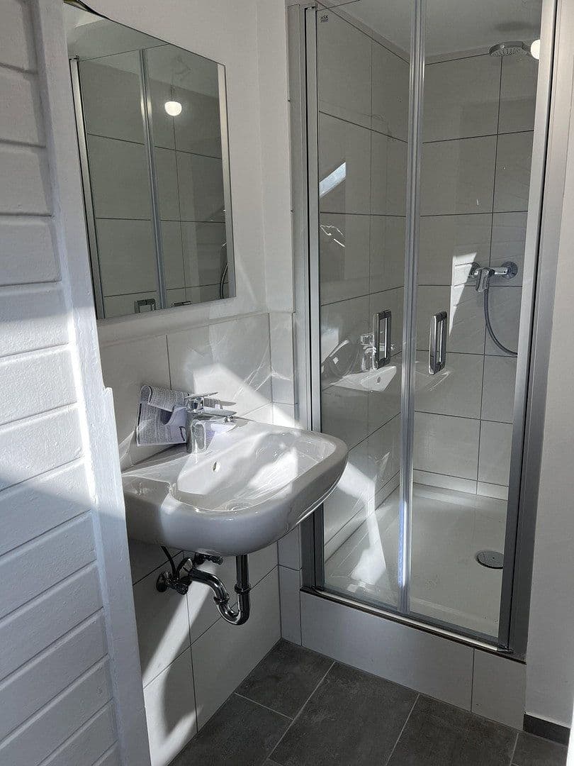 Prenájom bytu 2-izbový 38 m², Rauenthaler Straße 7, Wiesbaden, Hesensko Prenájom bytu 2-izbový 38 m², Rauenthaler Straße 7, Wiesbaden, Hesensko