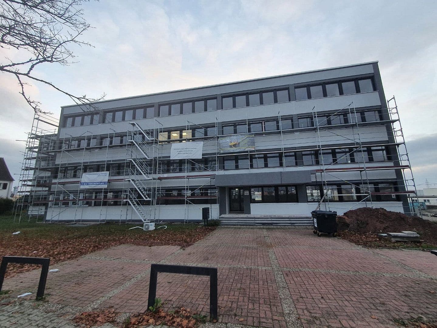 Prenájom kancelárie 1 m², Zweibrücker Straße 185, Pirmasens, Porýnie-Falcko Prenájom kancelárie 1 m², Zweibrücker Straße 185, Pirmasens, Porýnie-Falcko