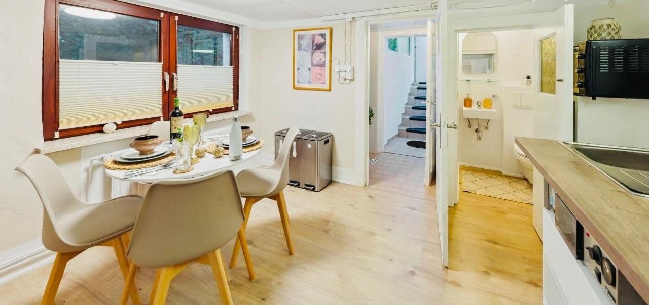 Prenájom bytu 2-izbový 32 m², Hamburg, Hamburg Prenájom bytu 2-izbový 32 m², Hamburg, Hamburg