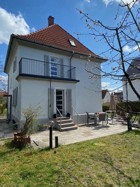 Prenájom domu 143 m², pozemek 519 m², Stuttgart, Bádensko-Wurttembersko Prenájom domu 143 m², pozemek 519 m², Stuttgart, Bádensko-Wurttembersko