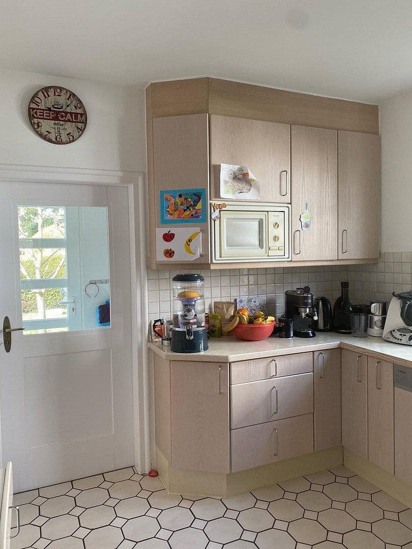 Prenájom domu 143 m², pozemek 519 m², Stuttgart, Bádensko-Wurttembersko Prenájom domu 143 m², pozemek 519 m², Stuttgart, Bádensko-Wurttembersko